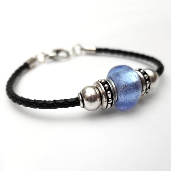 Glass & Silver Beaded Leather Bracelet - Picture 2 of 3